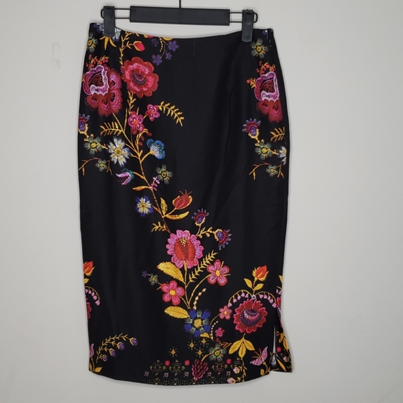 fuzzi Dresses & Skirts - Fuzzi Italian Floral Skirt NWT
